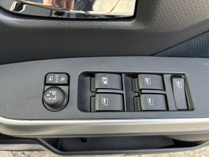 トヨタ ルーミー 1.0 カスタム G_26